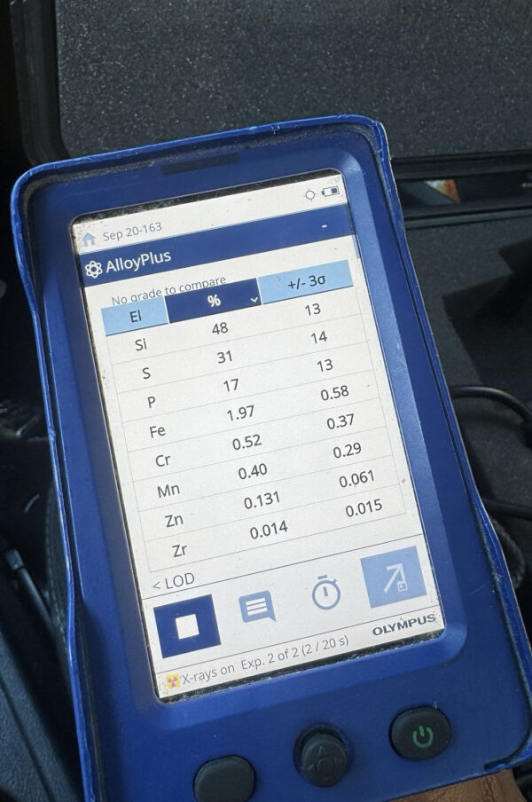 Olympus Vanta VCR Handheld XRF Analyzer - Image 4