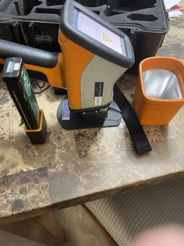 HITACHI Oxford X-MET8000 Expert XRF Analyzer Alloy Olympus Niton Sciaps